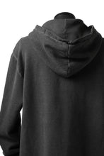 Load image into Gallery viewer, daub exclusive HOODED SWEAT PULL OVER / COLD DYED JERSEY (DARK GREY)