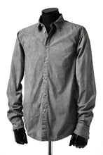 Load image into Gallery viewer, daub PLAIN COLLAR SHIRT / COLD DYED ORGANIC COTTON (GREY)