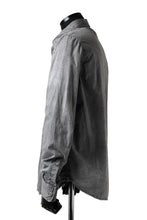 Load image into Gallery viewer, daub PLAIN COLLAR SHIRT / COLD DYED ORGANIC COTTON (GREY)