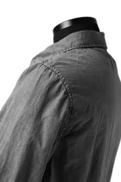Load image into Gallery viewer, daub PLAIN COLLAR SHIRT / COLD DYED ORGANIC COTTON (GREY)
