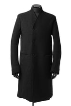 Load image into Gallery viewer, daub RAW EDGE COAT / VIRGIN WOOL (BLACK)
