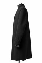 Load image into Gallery viewer, daub RAW EDGE COAT / VIRGIN WOOL (BLACK)