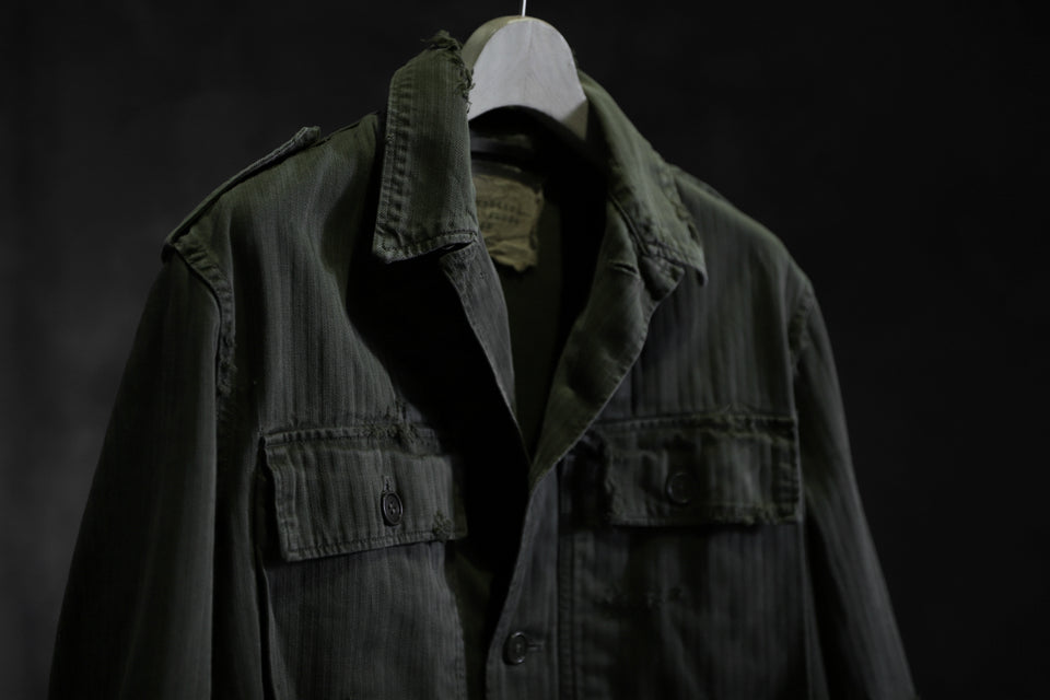 画像をギャラリービューアに読み込む, RESURRECTION HANDMADE vintage damage military herringbone shirt (KHAKI GREEN)