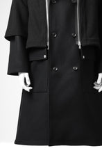 画像をギャラリービューアに読み込む, A.F ARTEFACT "COMBINED" DOUBLE BREASTED WOOL COAT (BLACK)