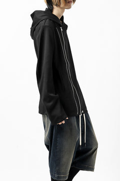 Load image into Gallery viewer, ISAMU KATAYAMA BACKLASH HOODED RIDERS BLOUSON / STRETCH RAYON SILK (BLACK)