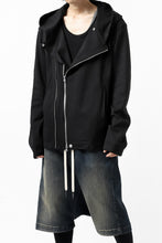 Load image into Gallery viewer, ISAMU KATAYAMA BACKLASH HOODED RIDERS BLOUSON / STRETCH RAYON SILK (BLACK)