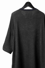 画像をギャラリービューアに読み込む, DEFORMATER.® OVER SIZED TOPS / DOUBLE SIDED SOFT PILE (CHARCOAL)