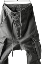 画像をギャラリービューアに読み込む, 11 BY BORIS BIDJAN SABERI CARGO POCKET PANT "P21B-F1451" (STRETCH DENIM / USED GREY)