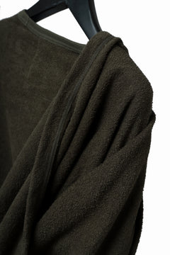 画像をギャラリービューアに読み込む, DEFORMATER.® OVER SIZED TOPS / DOUBLE SIDED SOFT PILE (KHAKI)