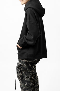 画像をギャラリービューアに読み込む, A.F ARTEFACT "FLUFFY" EMBROIDERED HOODIE / BomberFLEECE (BLACK)
