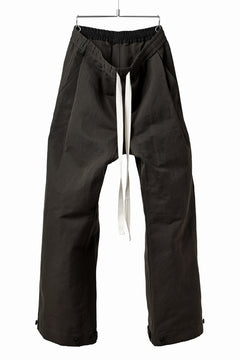 画像をギャラリービューアに読み込む, KLASICA GARNER WIDE STRING PANTS / TRI UNION HIGH DENSITY GABARDINE (MILITARY)