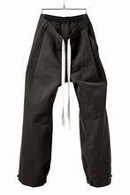 画像をギャラリービューアに読み込む, KLASICA GARNER WIDE STRING PANTS / TRI UNION HIGH DENSITY GABARDINE (MILITARY)