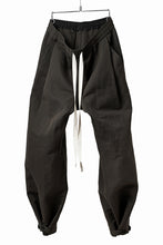 画像をギャラリービューアに読み込む, KLASICA GARNER WIDE STRING PANTS / TRI UNION HIGH DENSITY GABARDINE (MILITARY)