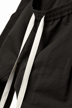 画像をギャラリービューアに読み込む, KLASICA GARNER WIDE STRING PANTS / TRI UNION HIGH DENSITY GABARDINE (MILITARY)