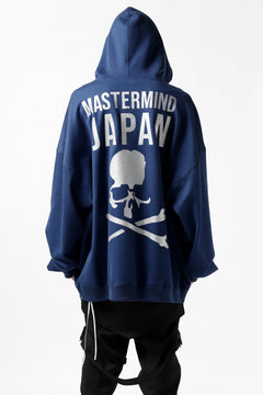 Load image into Gallery viewer, mastermind JAPAN SWEAT HOODIE / GLITTER LOGO (NAVY)