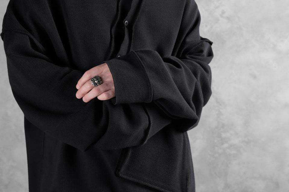 画像をギャラリービューアに読み込む, SOSNOVSKA exclusive SLASH COMBINATION SWEATER TOP (BLACK)