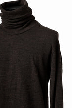 画像をギャラリービューアに読み込む, KLASICA SMOKE SMOOTH TURTLE NECK PULL / JACQUARD KNIT JERSEY (DARK OLIVE)