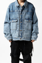 Load image into Gallery viewer, mastermind JAPAN TRUCKER JACKET / 2WAY STRETCH DENIM (INDIGO)