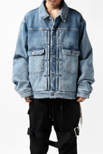 Load image into Gallery viewer, mastermind JAPAN TRUCKER JACKET / 2WAY STRETCH DENIM (INDIGO)