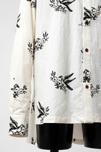 画像をギャラリービューアに読み込む, Aleksandr Manamis Hidden Heart Shirt (WHITE PRINT)