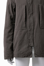 Load image into Gallery viewer, daub PADDED MT-HOOD JACKET / SOFT COTTON TWILL (KHAKI GREY)