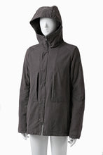Load image into Gallery viewer, daub PADDED MT-HOOD JACKET / SOFT COTTON TWILL (KHAKI GREY)