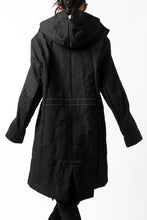 画像をギャラリービューアに読み込む, masnada MILITARY HOODIE LONG PARKA COAT with BOA LINNER /  COTONE STROPICCIATO (BLACK)