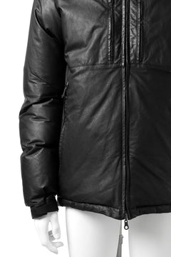Load image into Gallery viewer, ISAMU KATAYAMA BACKLASH xx NANGA REVERSIBLE AURORA DOWN JACKET / KANGAROO + NYLON x POLISH WHITE GOOSE (BLACK x GREY)