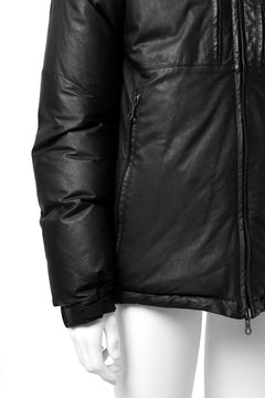 Load image into Gallery viewer, ISAMU KATAYAMA BACKLASH xx NANGA REVERSIBLE AURORA DOWN JACKET / KANGAROO + NYLON x POLISH WHITE GOOSE (BLACK x GREY)