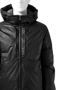 Load image into Gallery viewer, ISAMU KATAYAMA BACKLASH xx NANGA REVERSIBLE AURORA DOWN JACKET / KANGAROO + NYLON x POLISH WHITE GOOSE (BLACK x GREY)