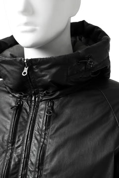 Load image into Gallery viewer, ISAMU KATAYAMA BACKLASH xx NANGA REVERSIBLE AURORA DOWN JACKET / KANGAROO + NYLON x POLISH WHITE GOOSE (BLACK x GREY)