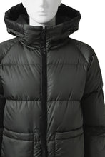 Load image into Gallery viewer, ISAMU KATAYAMA BACKLASH xx NANGA REVERSIBLE AURORA DOWN JACKET / KANGAROO + NYLON x POLISH WHITE GOOSE (BLACK x GREY)