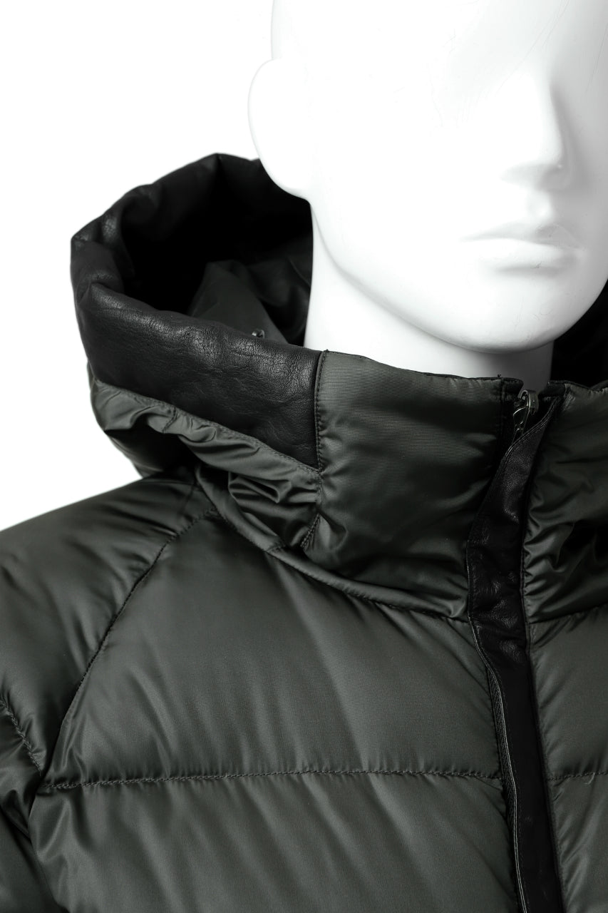 Load image into Gallery viewer, ISAMU KATAYAMA BACKLASH xx NANGA REVERSIBLE AURORA DOWN JACKET / KANGAROO + NYLON x POLISH WHITE GOOSE (BLACK x GREY)