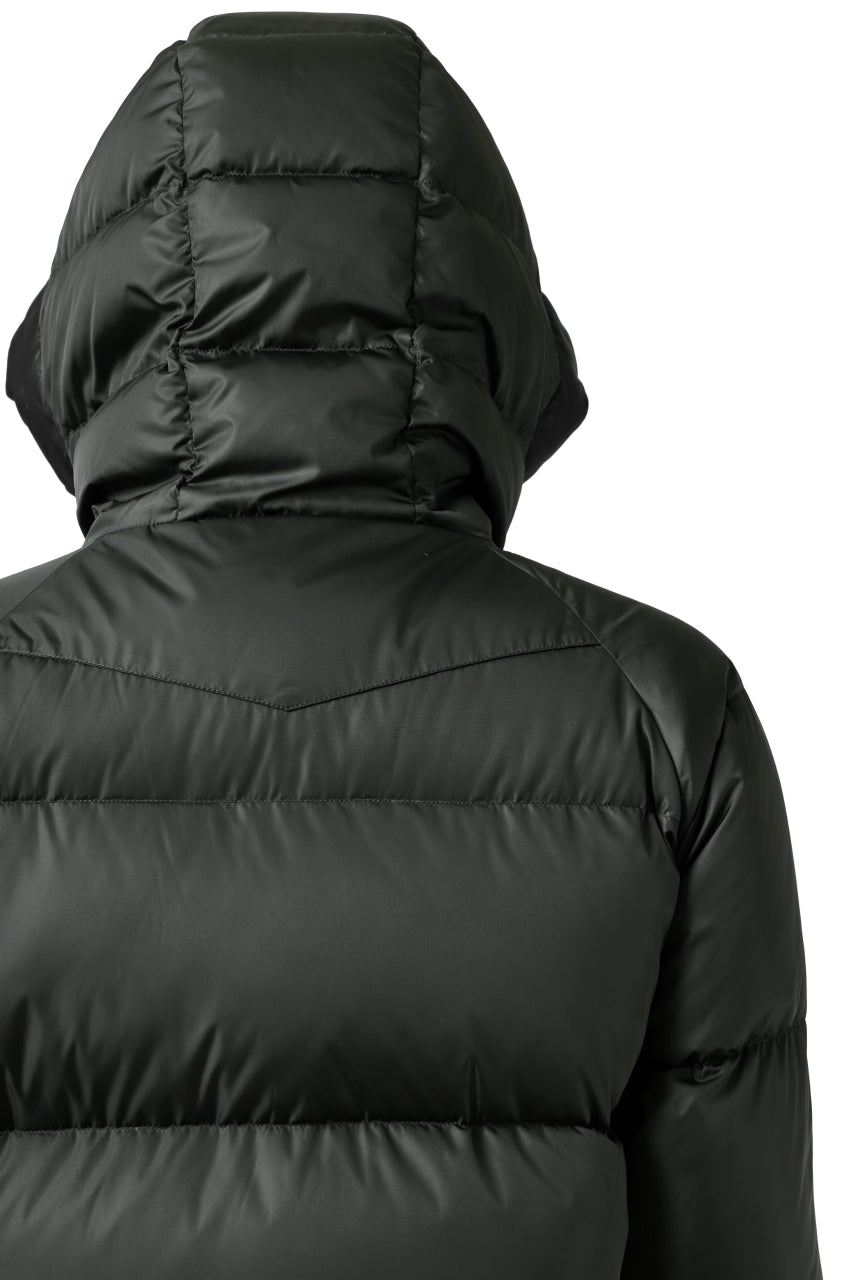 Load image into Gallery viewer, ISAMU KATAYAMA BACKLASH xx NANGA REVERSIBLE AURORA DOWN JACKET / KANGAROO + NYLON x POLISH WHITE GOOSE (BLACK x GREY)