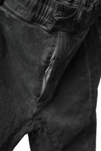画像をギャラリービューアに読み込む, A.F ARTEFACT "thin-3D" DYEING DENIM ANATOMICAL PANTS (DARK GREY)