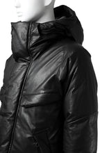 Load image into Gallery viewer, ISAMU KATAYAMA BACKLASH xx NANGA REVERSIBLE MOUNTAIN BELAY COAT / KANGAROO + NYLON x POLISH WHITE GOOSE (BLACK x GREY)