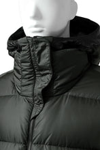 Load image into Gallery viewer, ISAMU KATAYAMA BACKLASH xx NANGA REVERSIBLE MOUNTAIN BELAY COAT / KANGAROO + NYLON x POLISH WHITE GOOSE (BLACK x GREY)