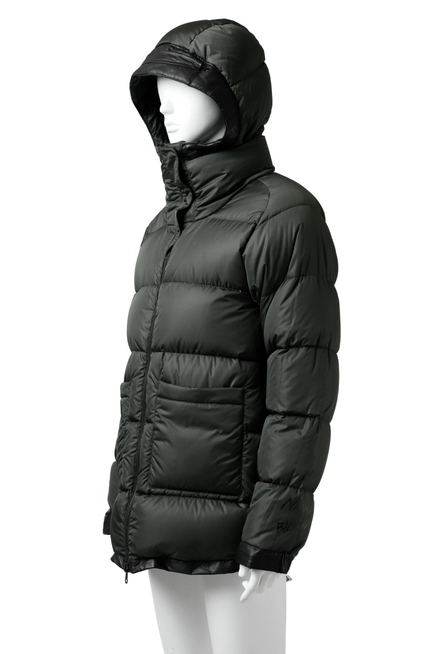 Load image into Gallery viewer, ISAMU KATAYAMA BACKLASH xx NANGA REVERSIBLE MOUNTAIN BELAY COAT / KANGAROO + NYLON x POLISH WHITE GOOSE (BLACK x GREY)