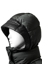 Load image into Gallery viewer, ISAMU KATAYAMA BACKLASH xx NANGA REVERSIBLE MOUNTAIN BELAY COAT / KANGAROO + NYLON x POLISH WHITE GOOSE (BLACK x GREY)