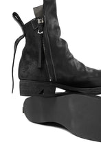 画像をギャラリービューアに読み込む, BORIS BIDJAN SABERI HORSE LEATHER SIDE ZIP BOOTS / OBJECT DYED & MOLDED "BOOT1-F2519M" (BLACK)