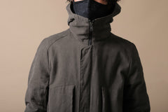 Load image into Gallery viewer, daub PADDED MT-HOOD JACKET / SOFT COTTON TWILL (KHAKI GREY)