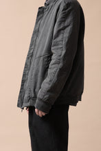 画像をギャラリービューアに読み込む, daub DYEING PADDED BOMBER JACKET / ELASTIC-COTTON (DARK GREY)