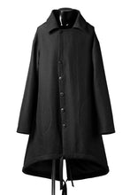 画像をギャラリービューアに読み込む, SOSNOVSKA REVERSIBLE UNINHIBITED RAIN COAT UREAN (BLACK)