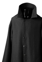 画像をギャラリービューアに読み込む, SOSNOVSKA REVERSIBLE UNINHIBITED RAIN COAT UREAN (BLACK)