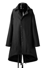 画像をギャラリービューアに読み込む, SOSNOVSKA REVERSIBLE UNINHIBITED RAIN COAT UREAN (BLACK)