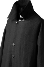 画像をギャラリービューアに読み込む, SOSNOVSKA REVERSIBLE UNINHIBITED RAIN COAT UREAN (BLACK)