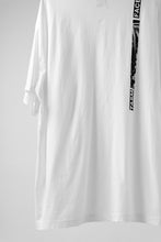 画像をギャラリービューアに読み込む, FACETASM BARCODE PRINT TEE (WHITE)