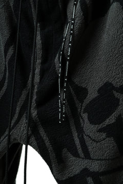 画像をギャラリービューアに読み込む, mastermind JAPAN STRIPED SHORT PANTS / PILE JERSEY (BLACK x GREY)