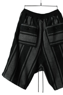 画像をギャラリービューアに読み込む, mastermind JAPAN STRIPED SHORT PANTS / PILE JERSEY (BLACK x GREY)