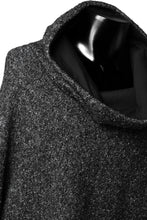 画像をギャラリービューアに読み込む, SOSNOVSKA CRAWLED OUT POCKET KNIT SWEATER (BLACK)